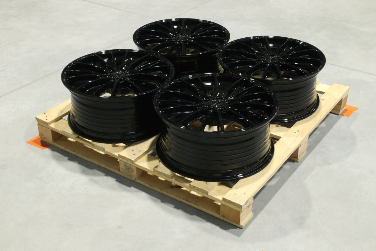 Set of CVR7 20x8,5 ET36 5x108 Gloss Black