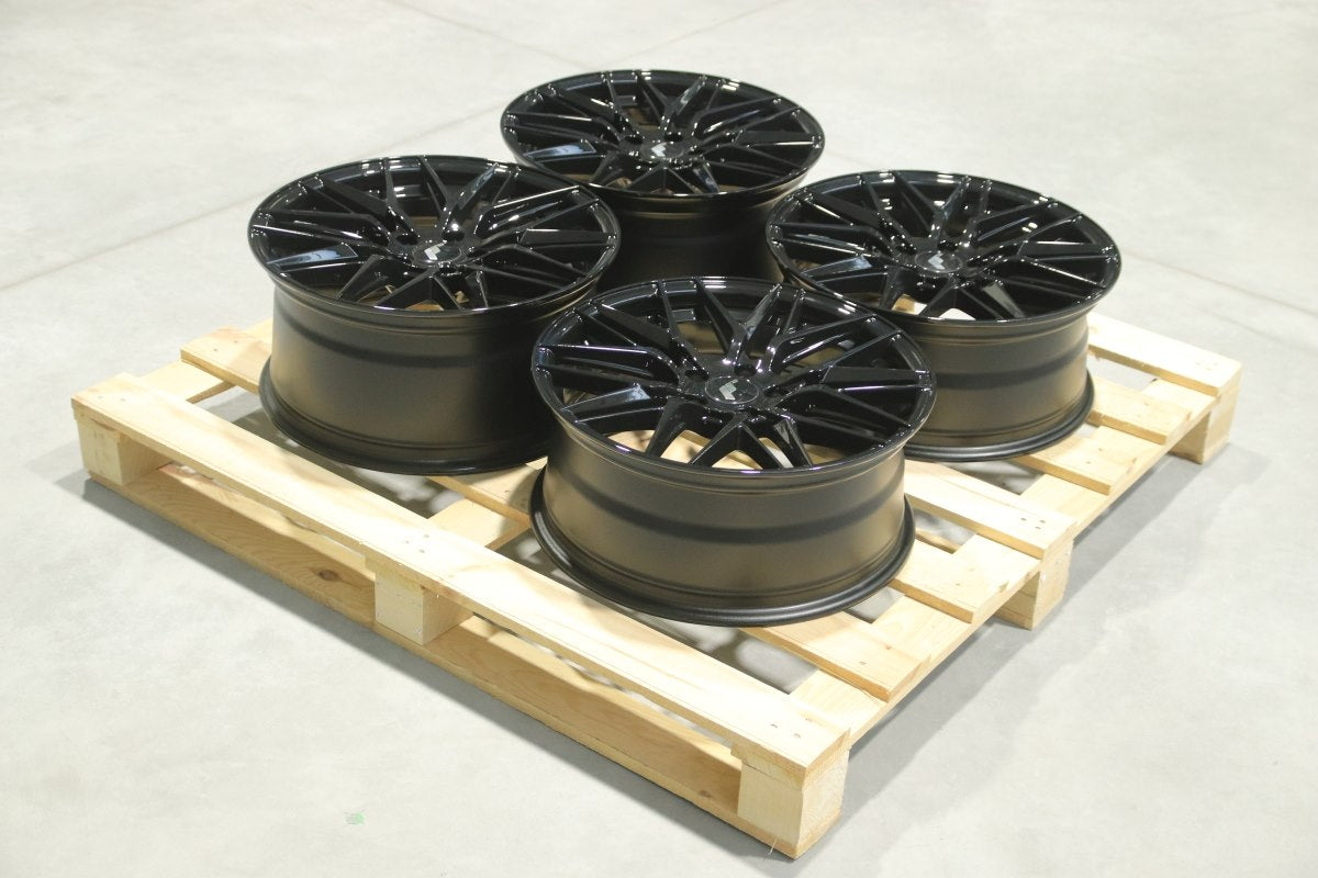 Set of JR28 18x7,5 ET40 + 18x8,5 ET40 5x112 Gloss Black