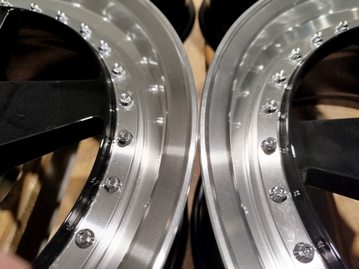 Set of JR6 18x8,5 ET22 5x114,3/120 Gloss Black w/Machined Lip