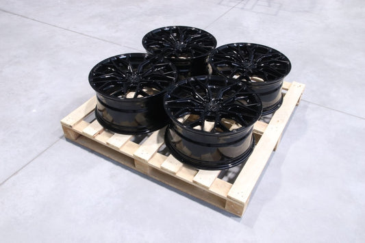 Set of CVR1 19x9 ET51 5x112 Gloss Black