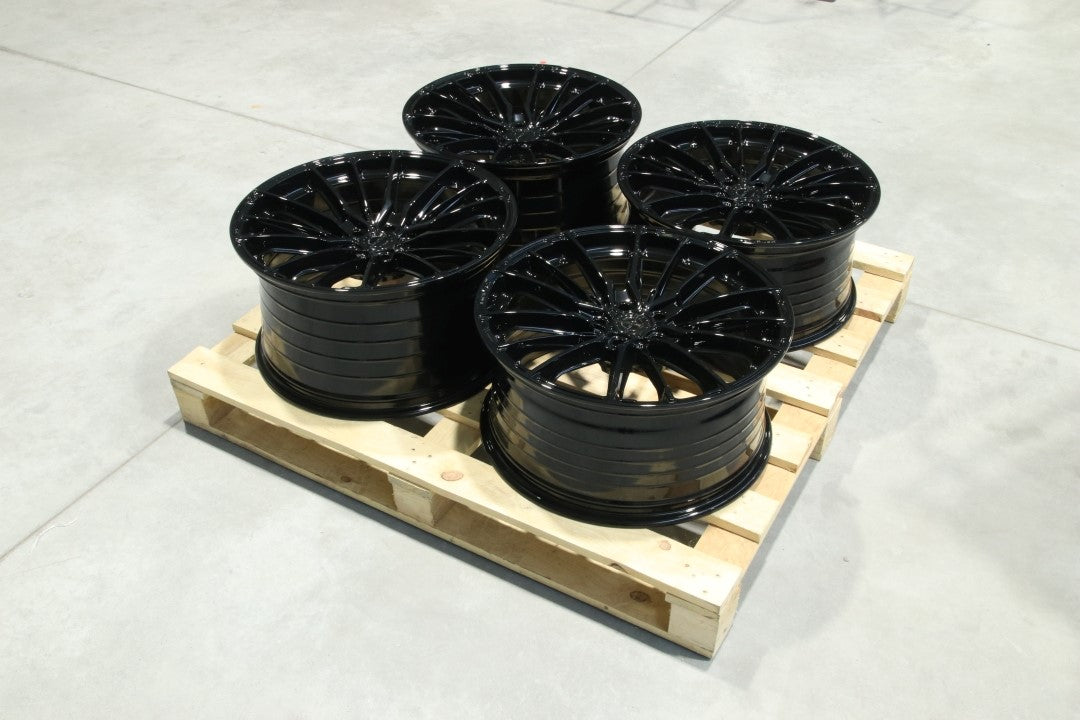 Set of CVR7 20x9,5 ET34 + 20x10,5 ET45 5x114,3 Gloss Black