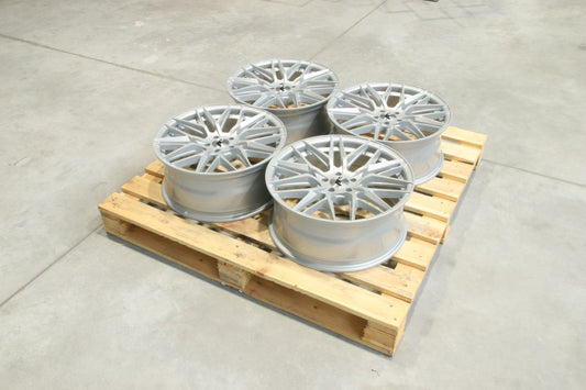 Set of JR28 18x7,5 ET30 + 18x7,5 ET35 5x100 Gloss Silver
