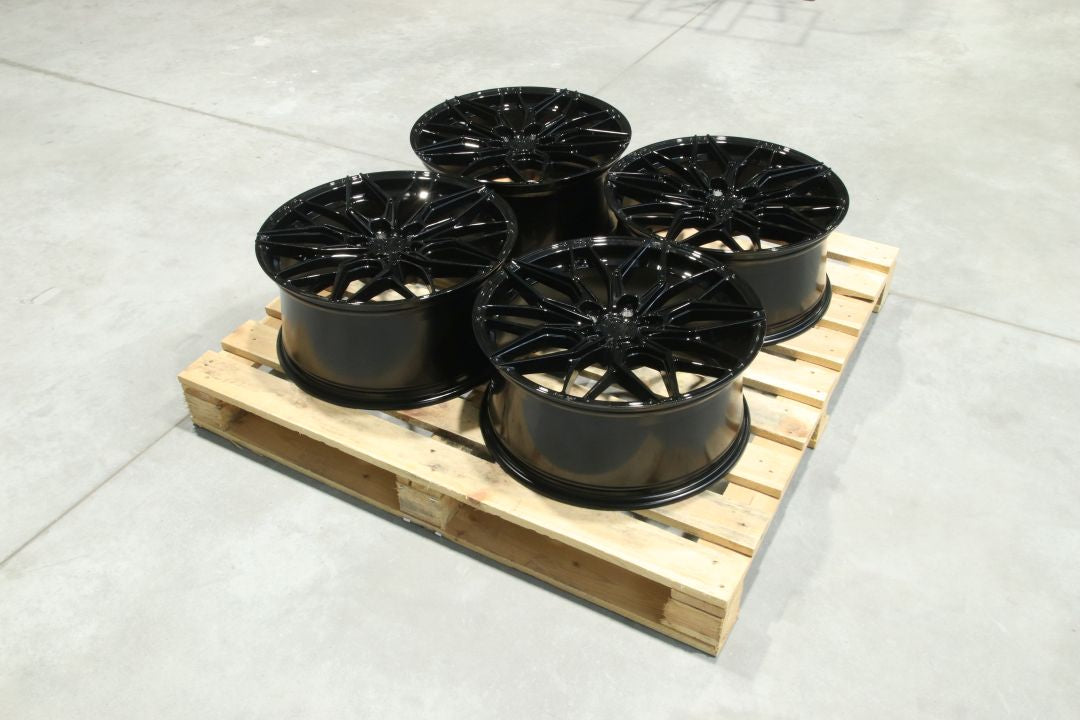 Set of JR46 19x8,5 ET44 + 19x9 ET33 5x120 Gloss Black CB: 72,6