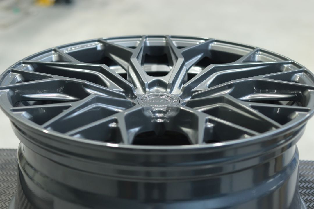 Concaver CVR1 19x8,5 Gloss Light Gunmetal