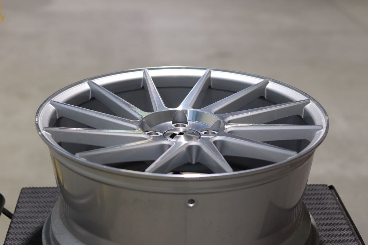 JR Wheels JR22 19x8,5 Silver Machined Face