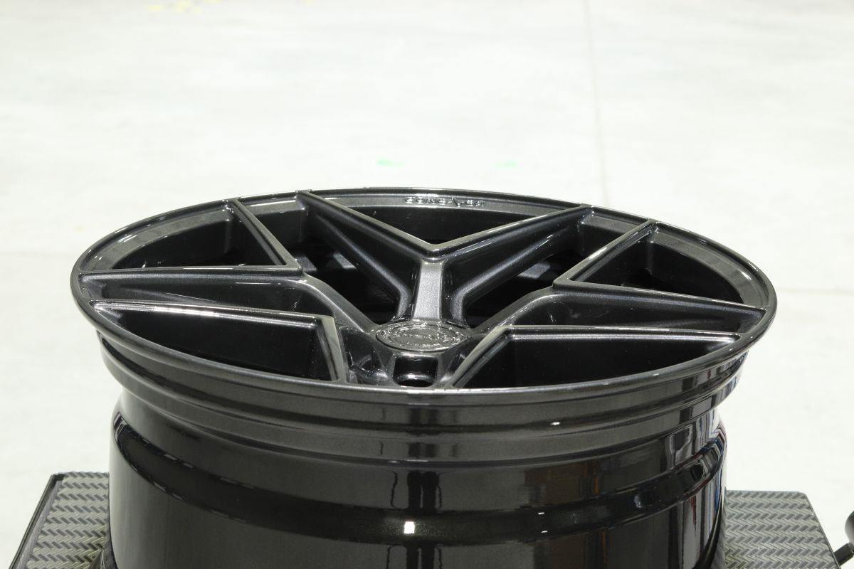Concaver CVR2 19x9,5 Gloss Graphite