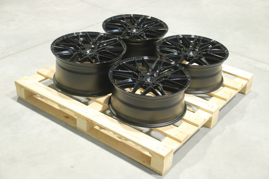 Set of JR28 18x7,5 ET40 + 18x8,5 ET40 5x112 Gloss Black