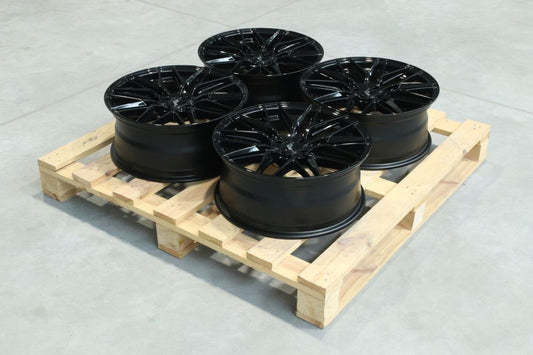 Set of JR28 18x7,5 ET33 4x100 Gloss Black
