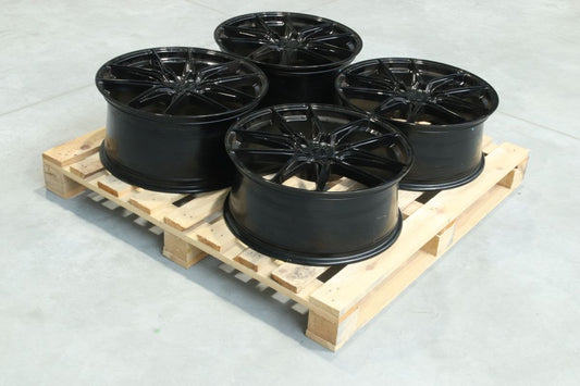 Set of JR44 20x8,5 ET40 + 20x9,5 ET45 5x112 Gloss Black