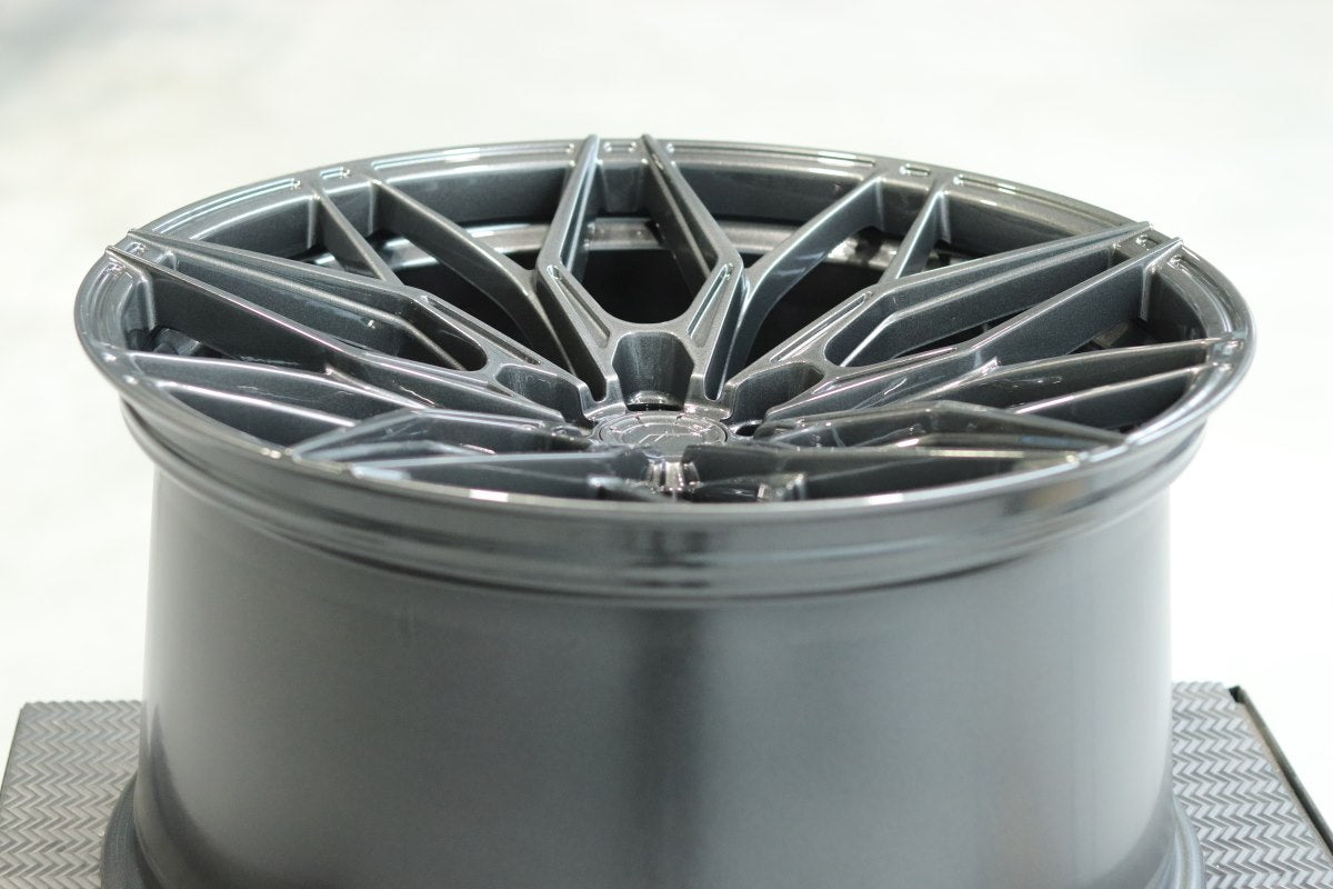 JR Wheels JR46 20x10,5 Gloss Graphite