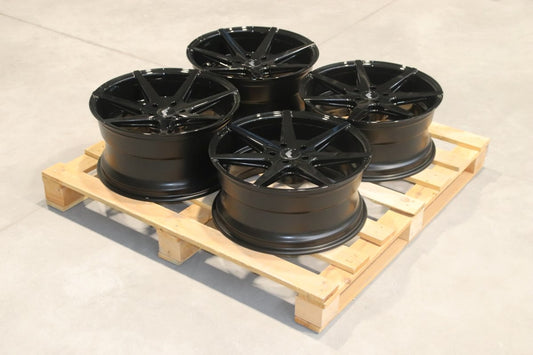 Set of JR20 19x8,5 ET25 + 19x9,5 ET35 5x114,3 Gloss Black