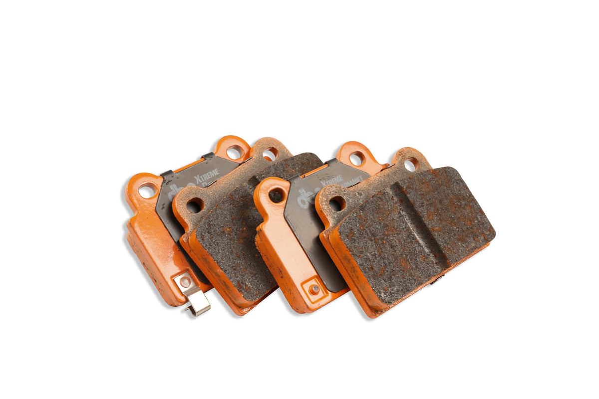 DBA42225S-2215XP Brake Kit - 4000 Series T3 Slotted & Xtreme Performance Brake Pads (2x DBA42225S + DB2215XP)